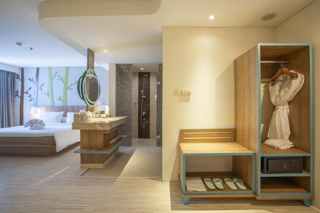 Grand Livio Kuta Hotel Legian Zewnętrze zdjęcie