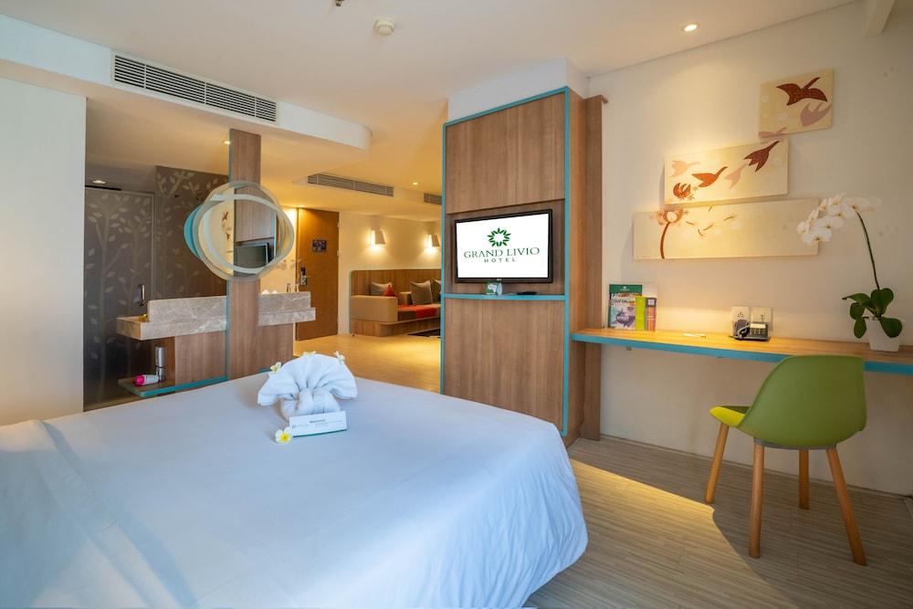 Grand Livio Kuta Hotel Legian Zewnętrze zdjęcie