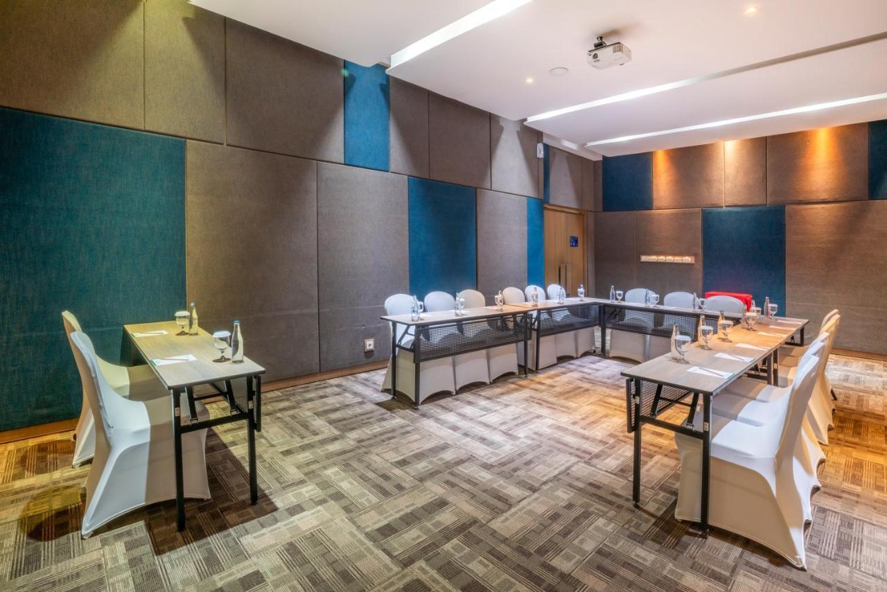 Grand Livio Kuta Hotel Legian Zewnętrze zdjęcie
